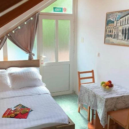 Laura Studio Apartman Млини Екстер'єр фото
